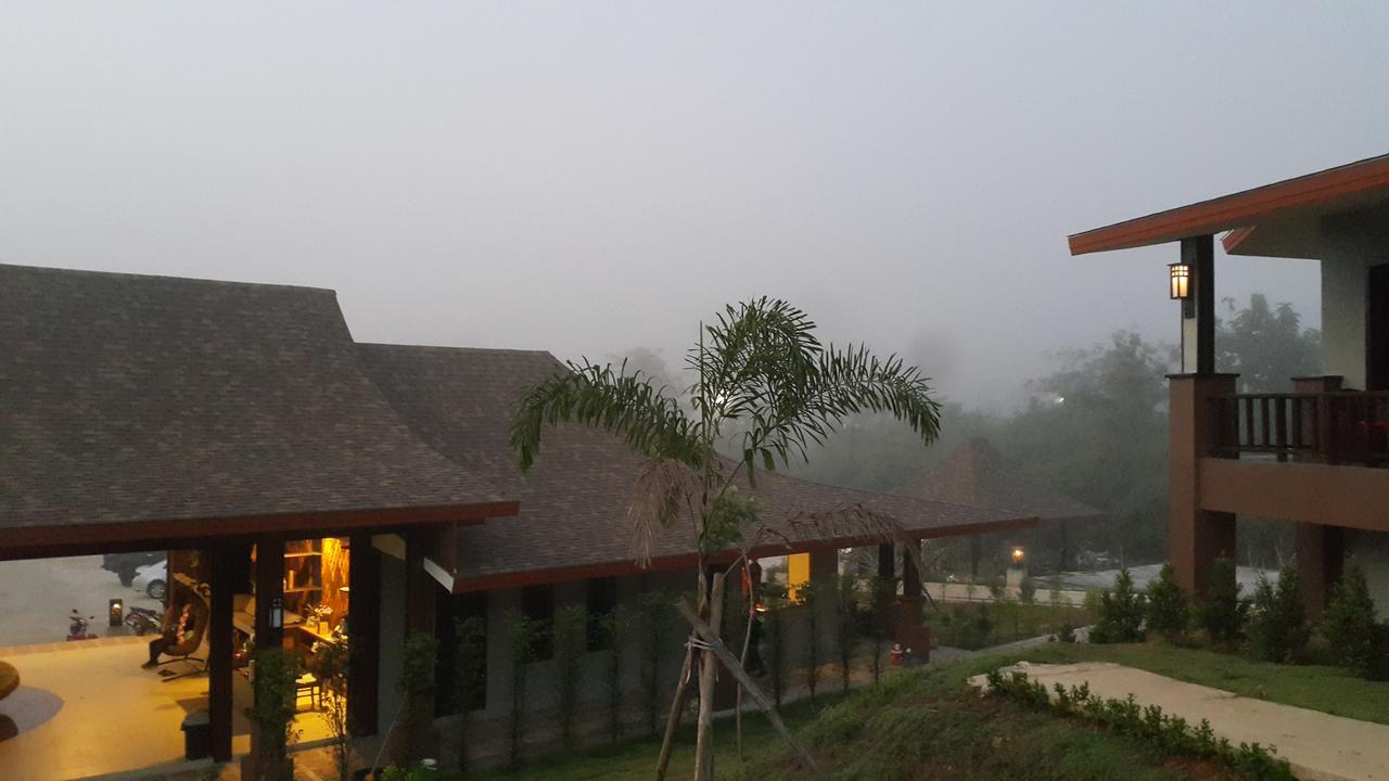 Phu Chom Mork Resort Sangkhla Buri Exterior photo